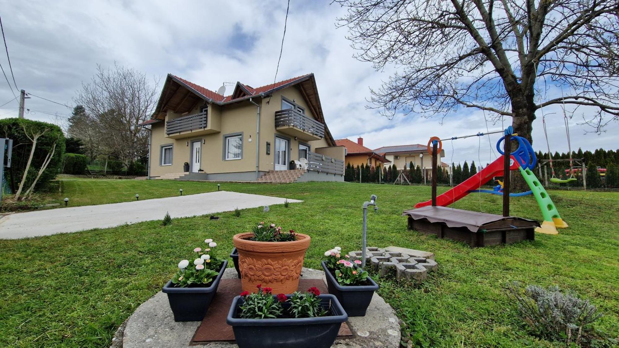 Silence Apartmanház Zalakaros Exteriér fotografie